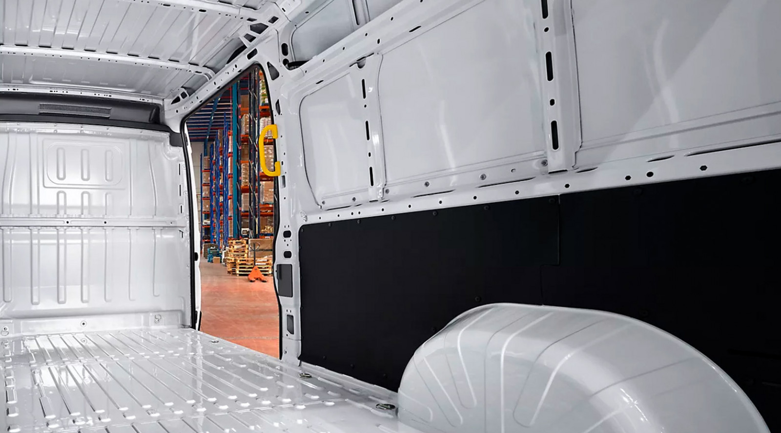 Toyota Proace Max – Flexibilité et performance pour les professionnels - photo 12